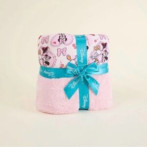 Posh Peanut Pink Minnie and Daisy Disney plush Patoo blanket bamboo